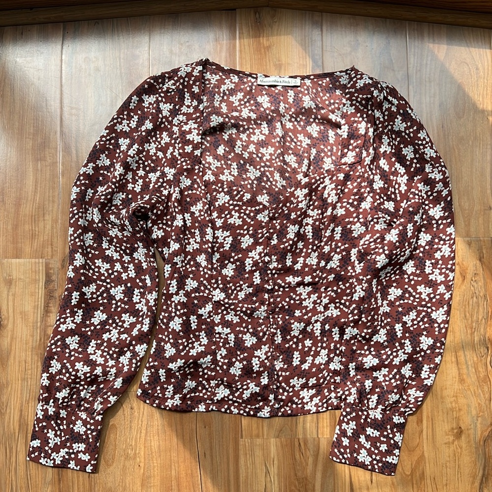 Abercrombie & Finch top